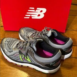New Balance Gray and Green Athletic Shoes Women's Size 8.5D